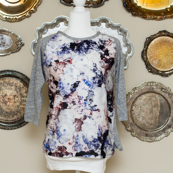 Zara Tops - 🌵🌵Zara watercolor floral blouse long sleeve